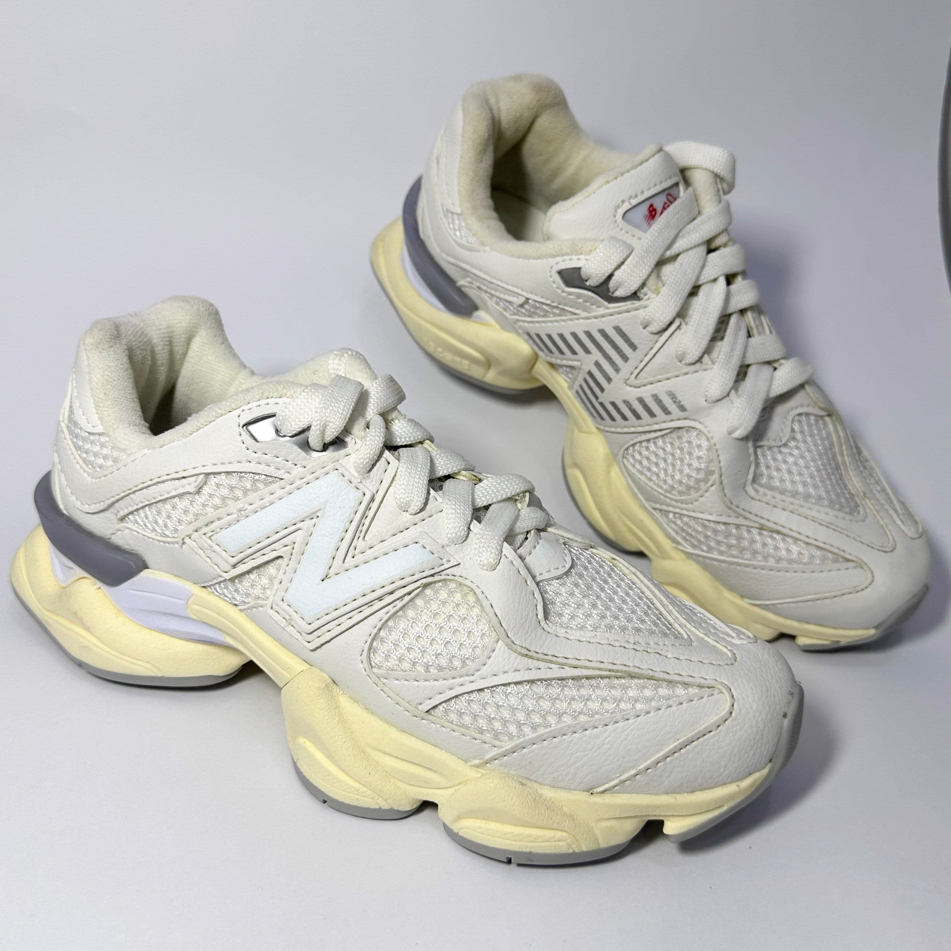 New Balance 9060 Branco/bege