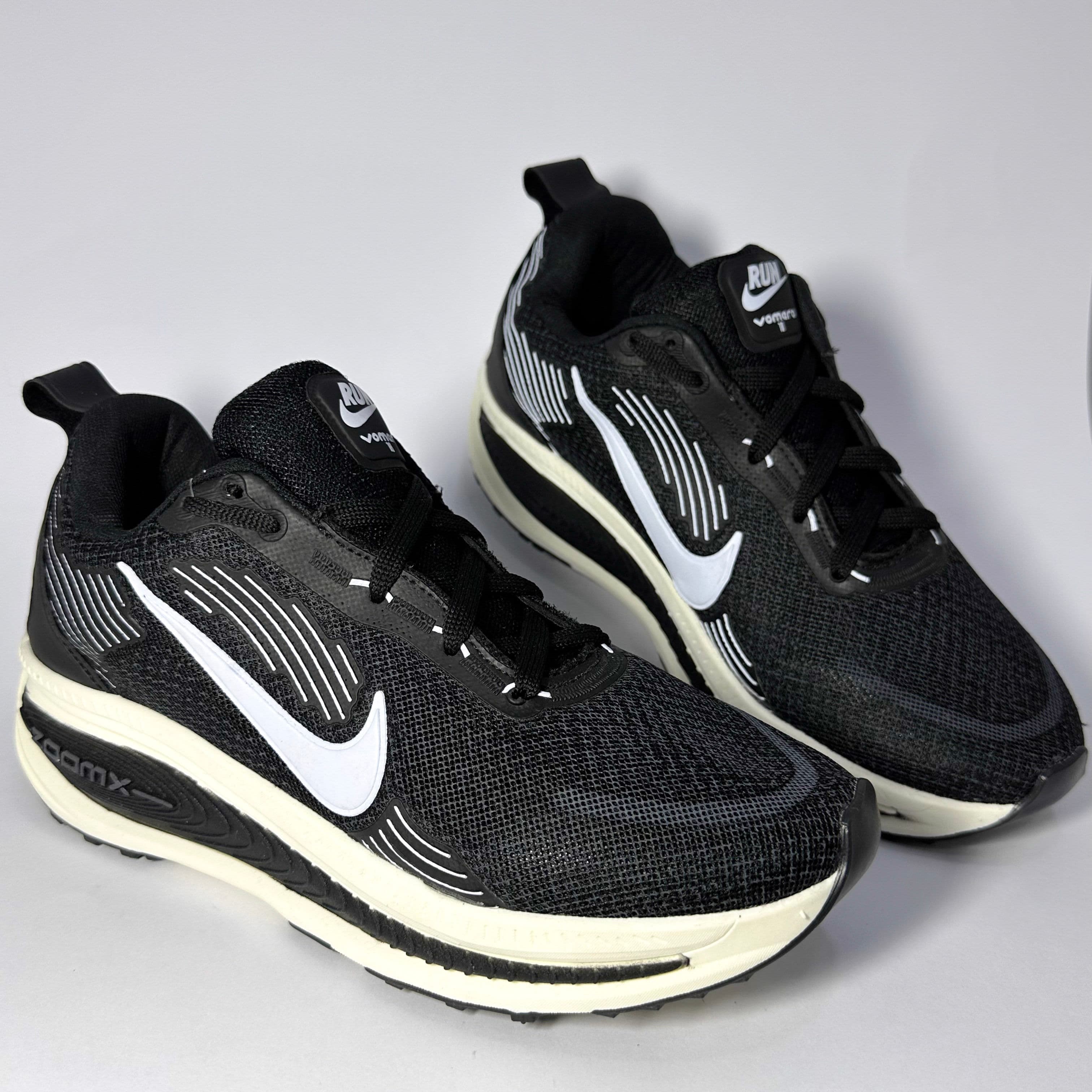 Nike Vomero Preto/branco