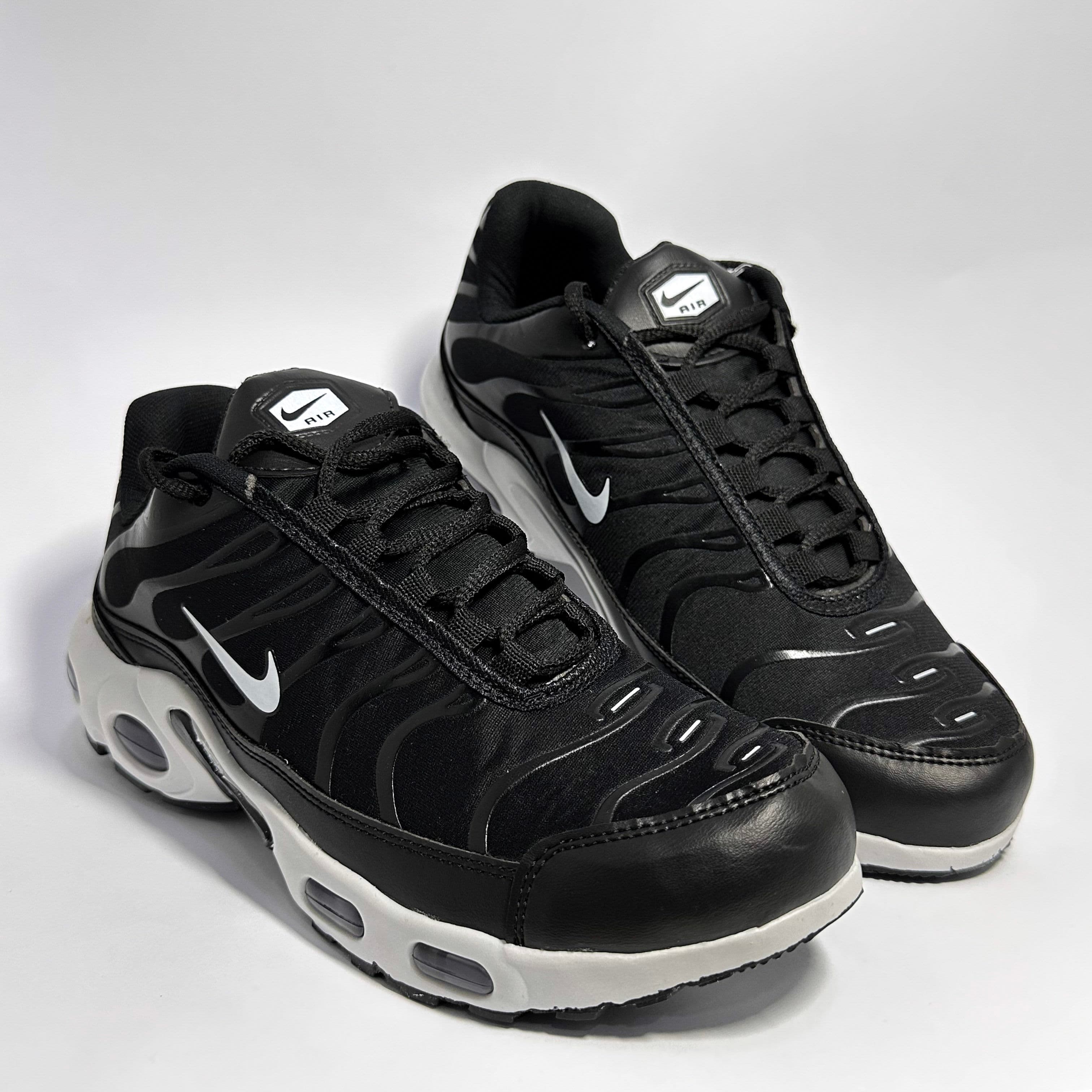 Nike TN Preto/branco