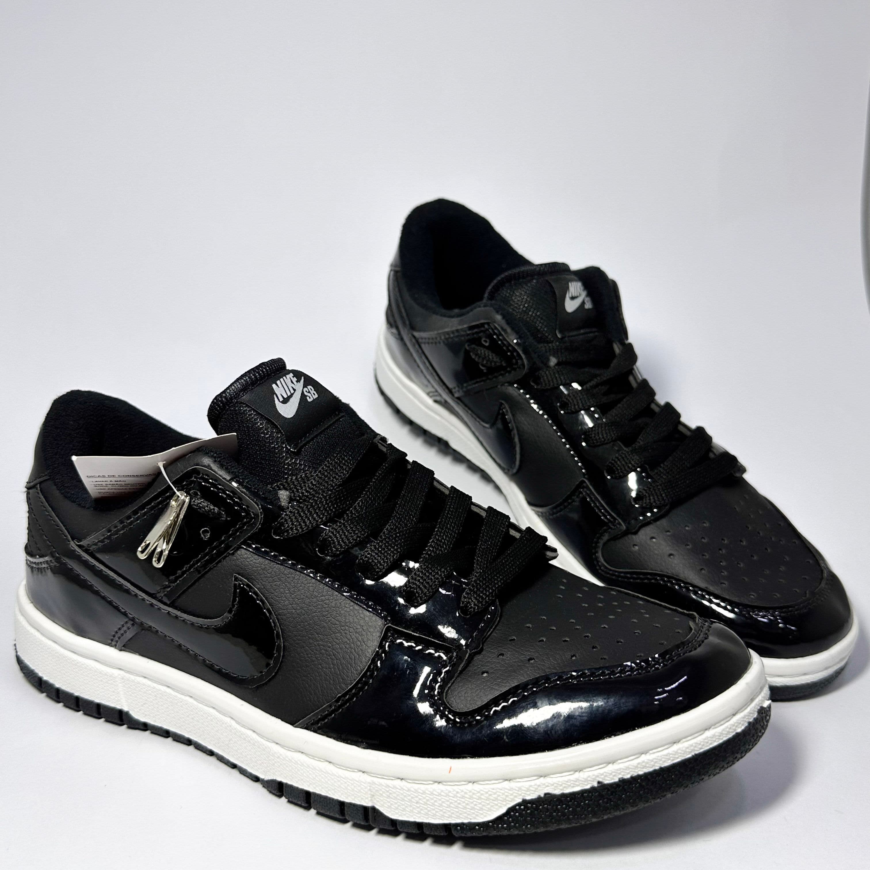 Nike Dunk Preto Brilhante