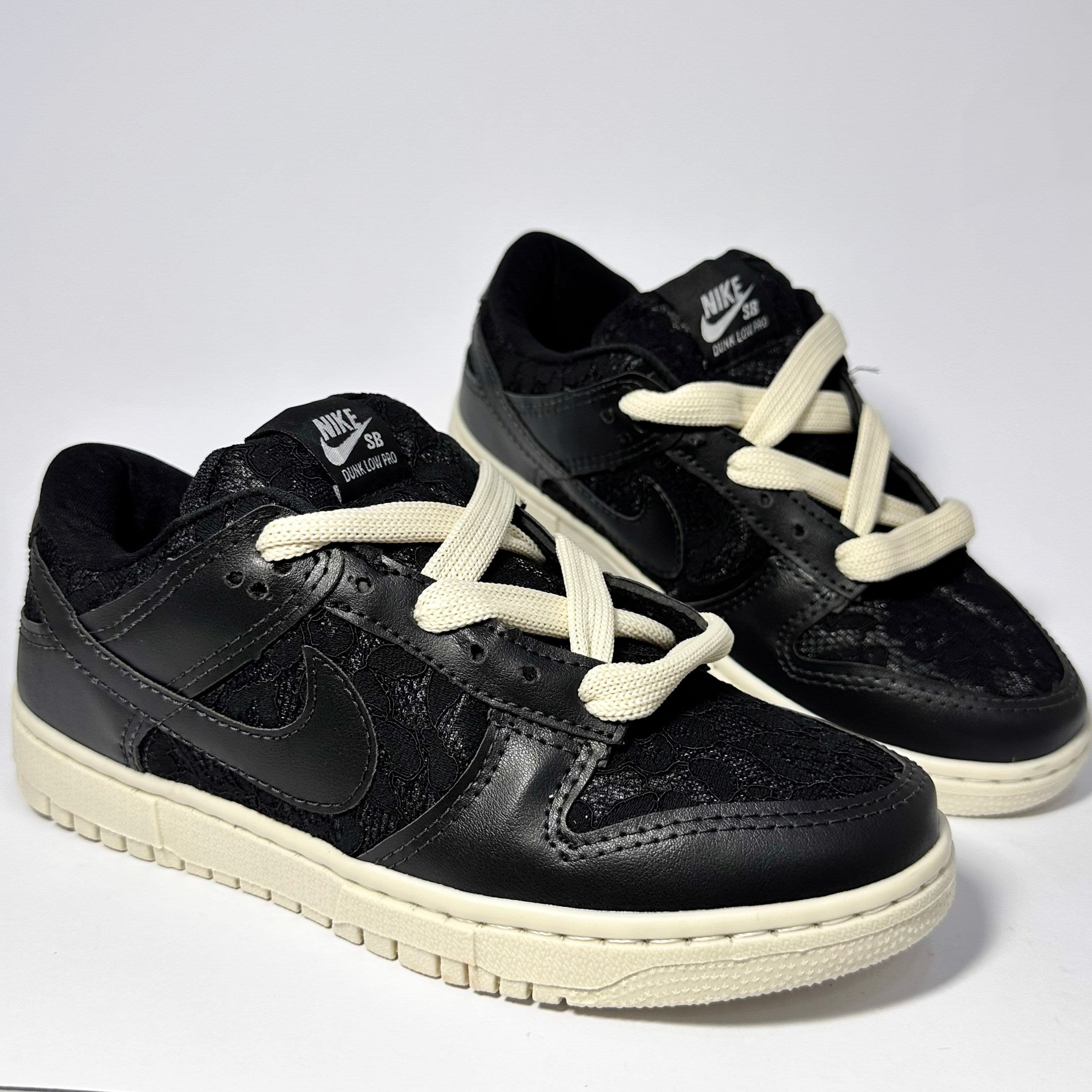 Nike Dunk Low Preto/bege