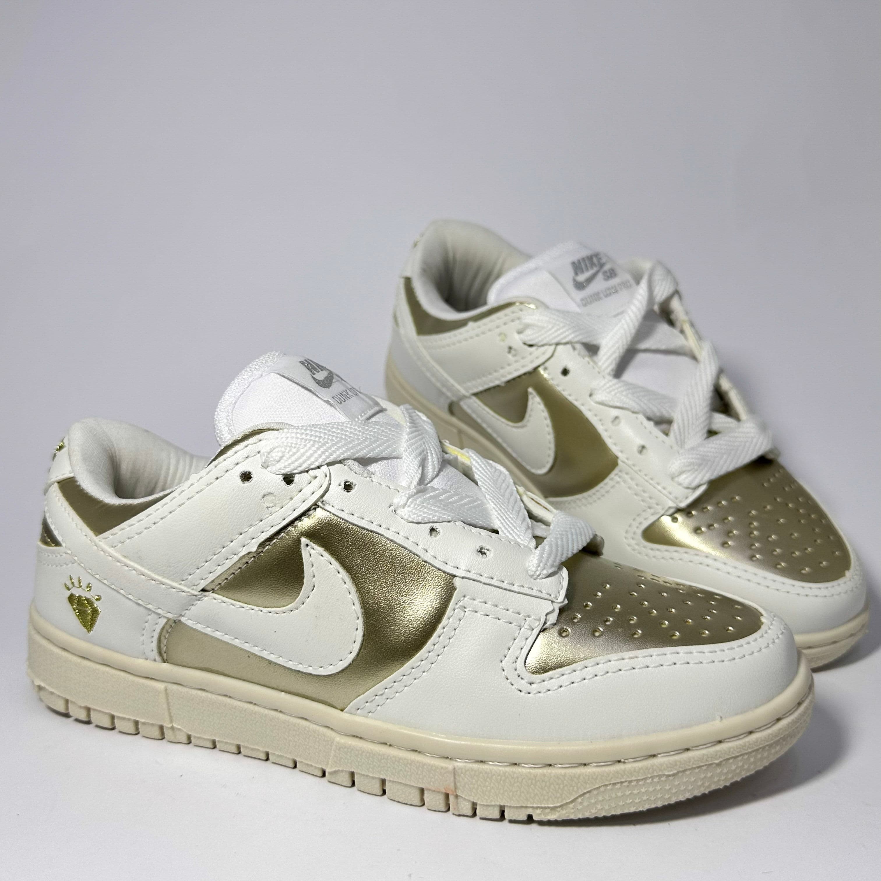 Nike Dunk Low Branco/dourado