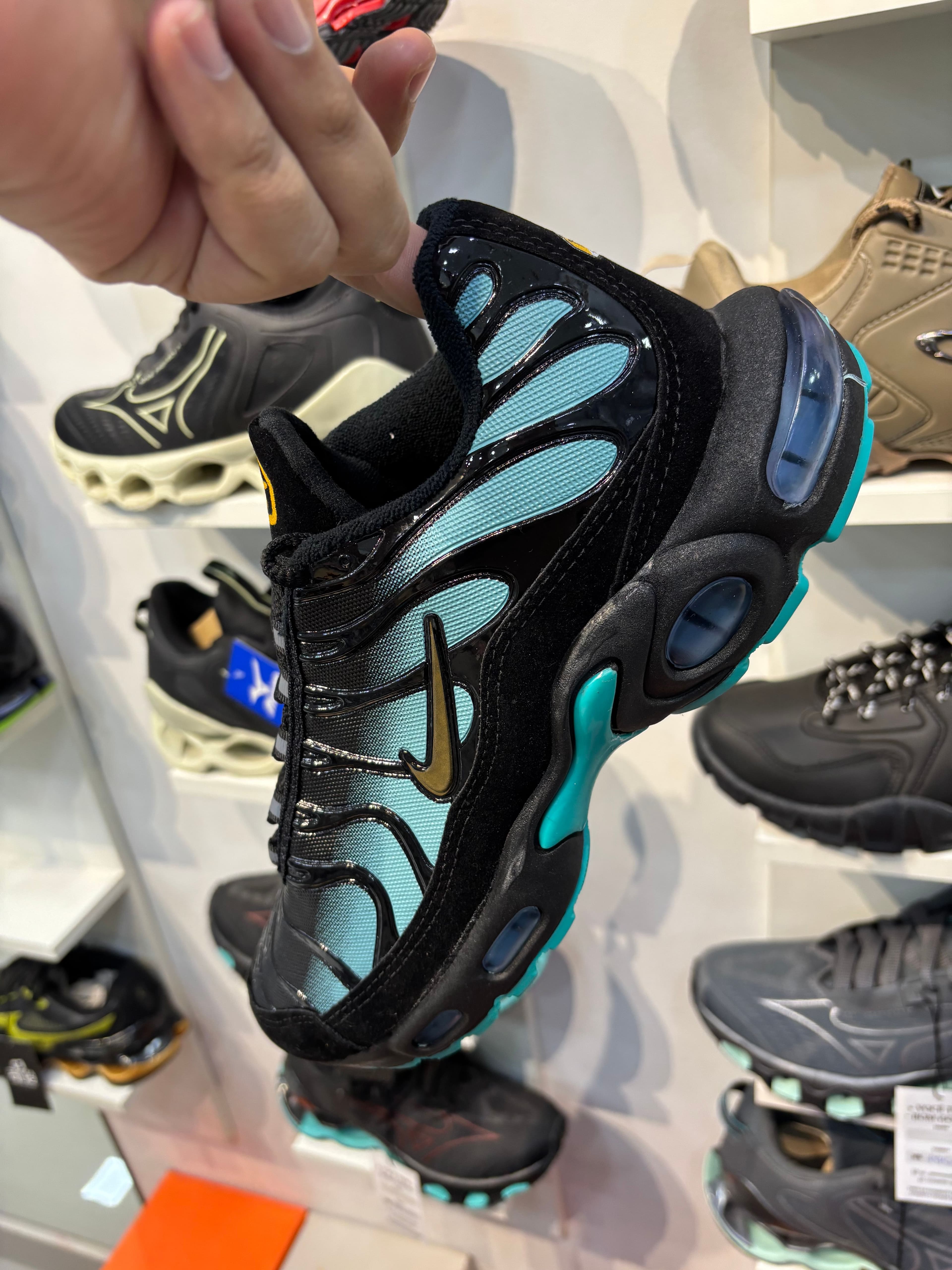 Nike TN Preto/azul aqua